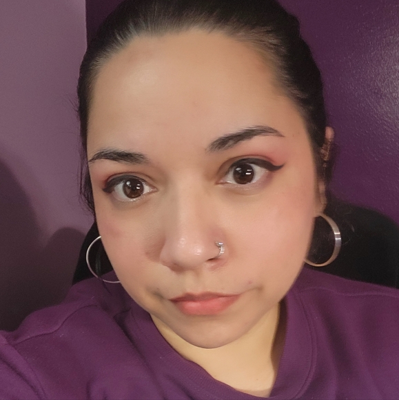 Meet your Posher, Ruby - Picture 2 of 3